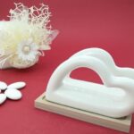 Bomboniera Portatovaglioli Cuore in ceramica e legno