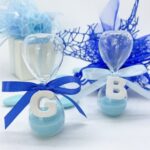 Bomboniera clessidra sabbia azzurra con lettera in gesso